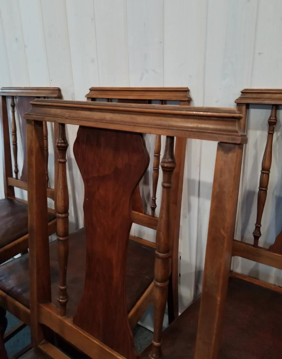 Knetchel Dining Set