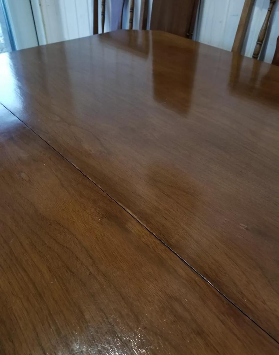 Knetchel Dining Set
