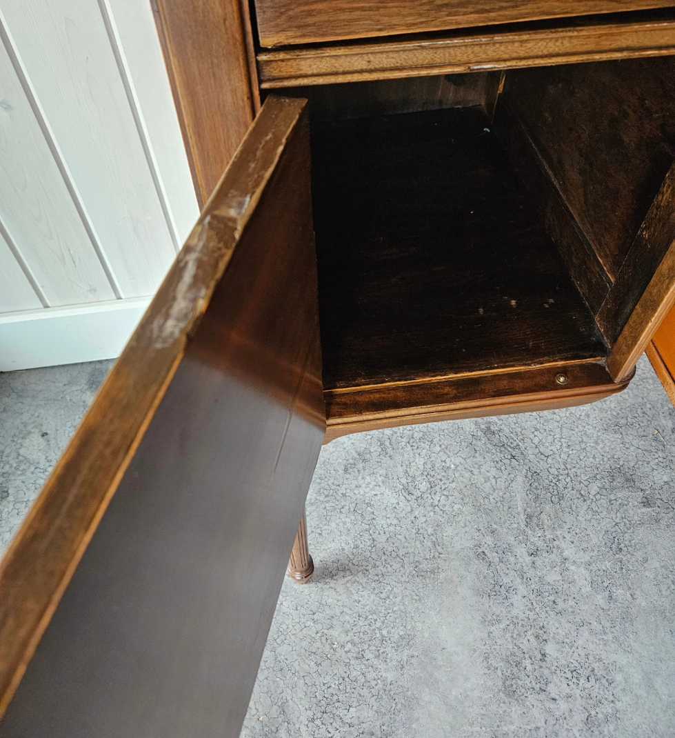 Buffet Cabinet with Mirror