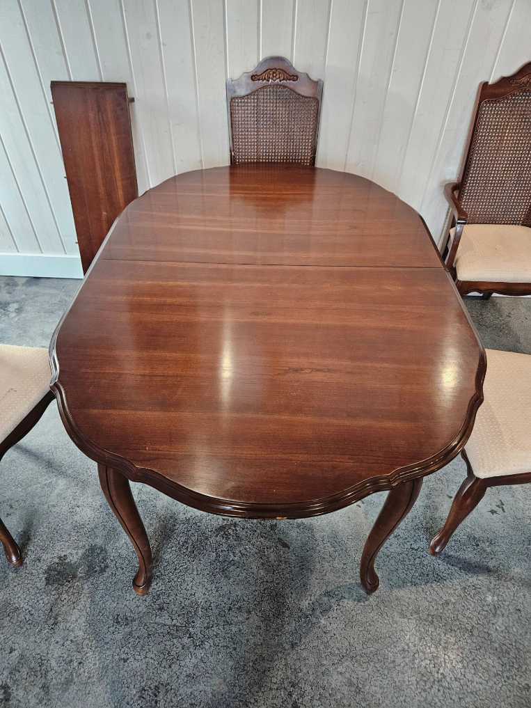 French Provincial Style Table with 4 Chairs