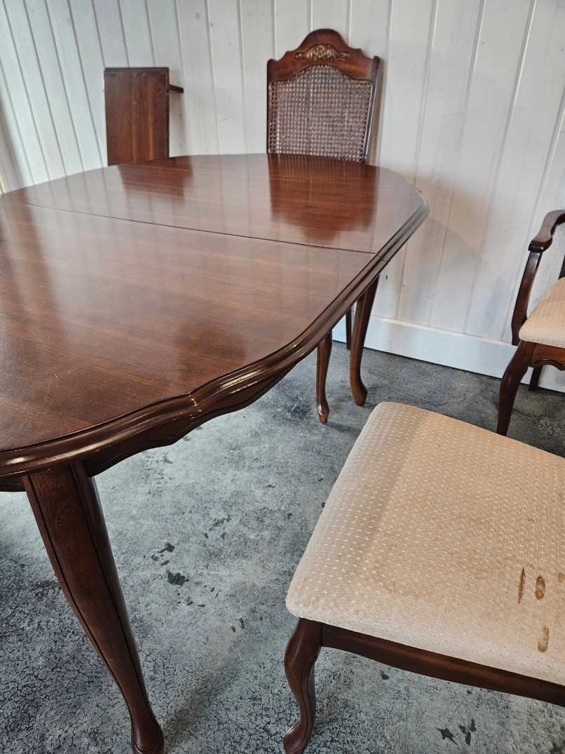 French Provincial Style Table with 4 Chairs