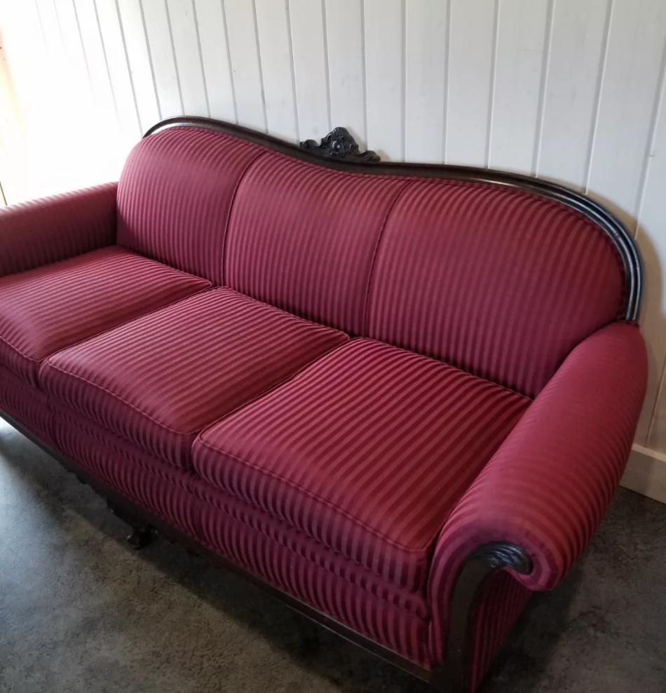 Deep Rose Victorian Style Sofa