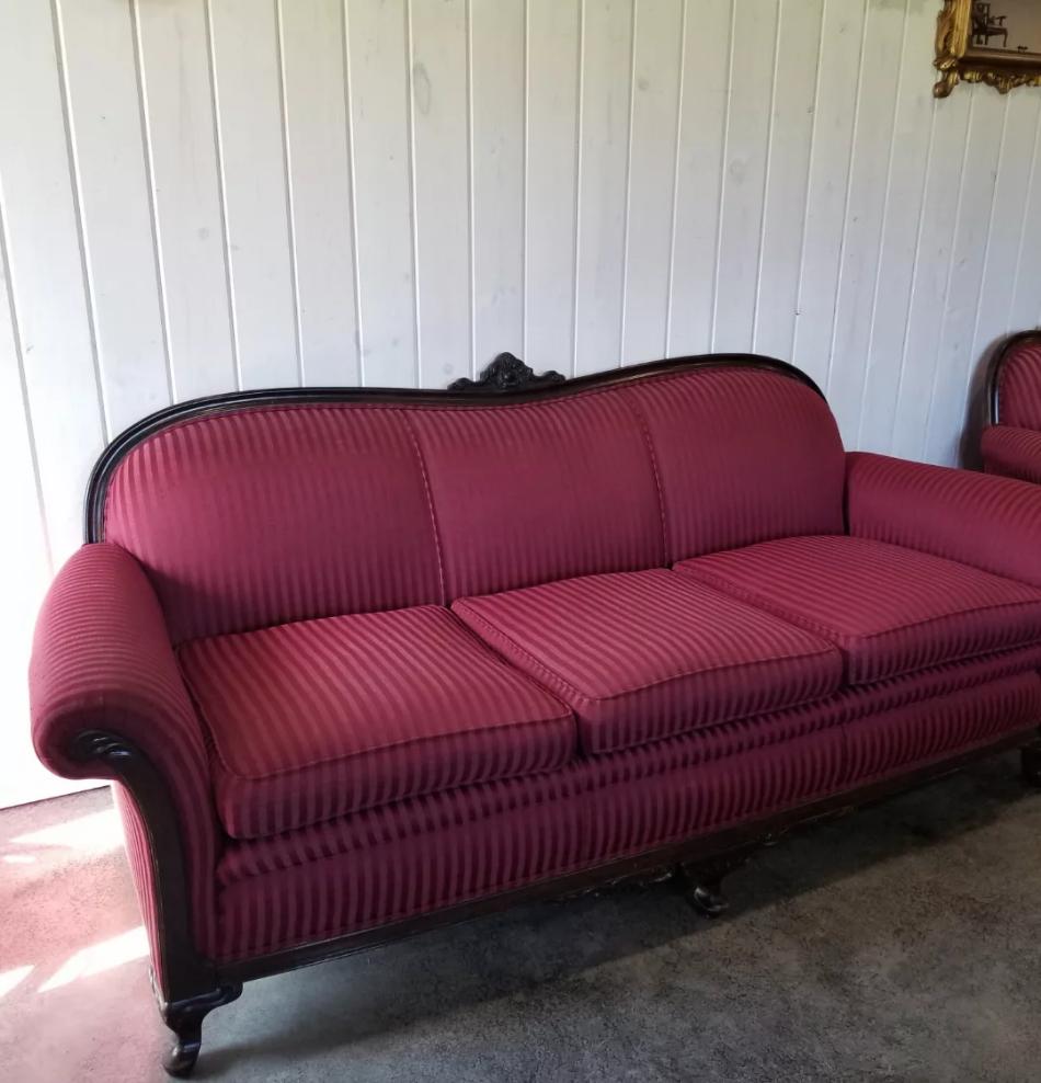 Deep Rose Victorian Style Sofa