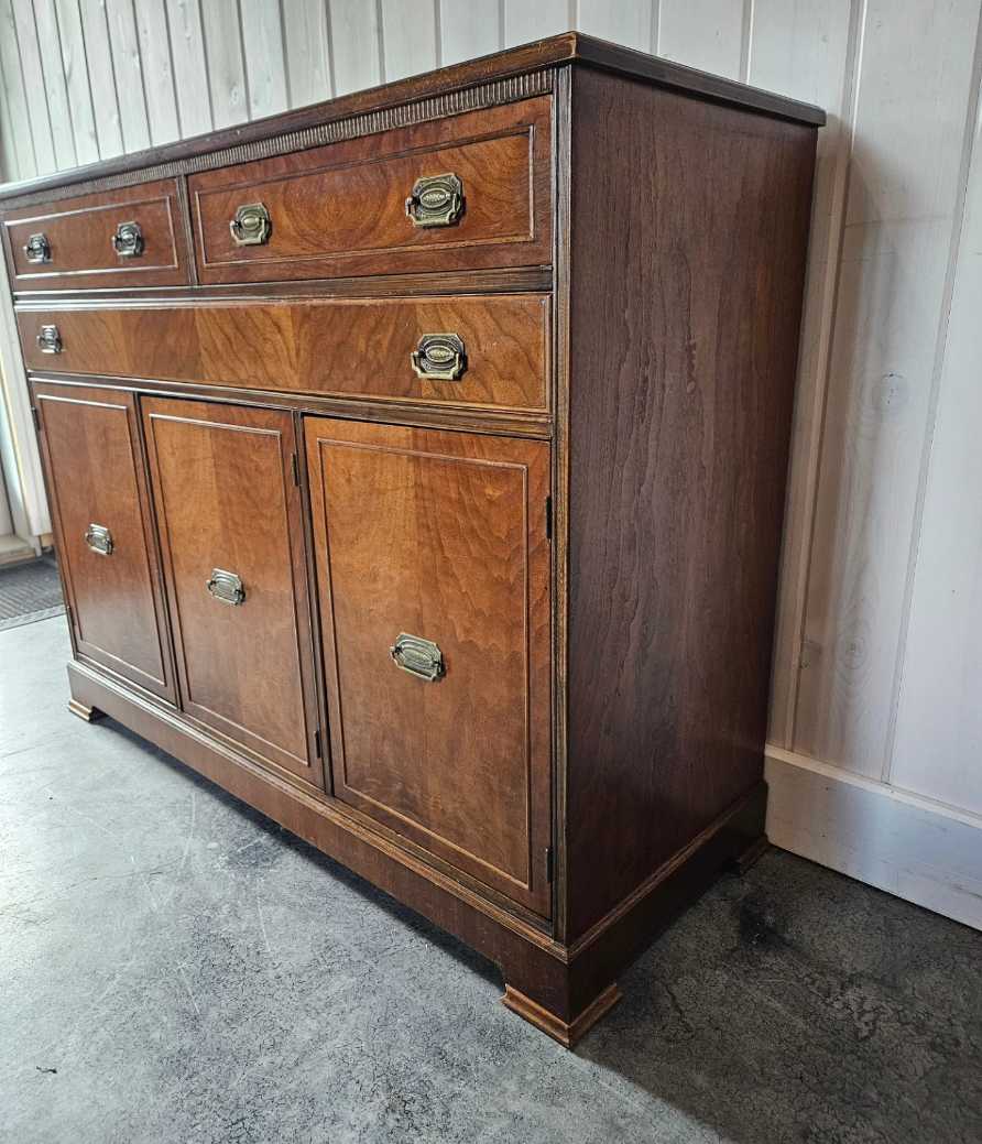 Buffet Cabinet