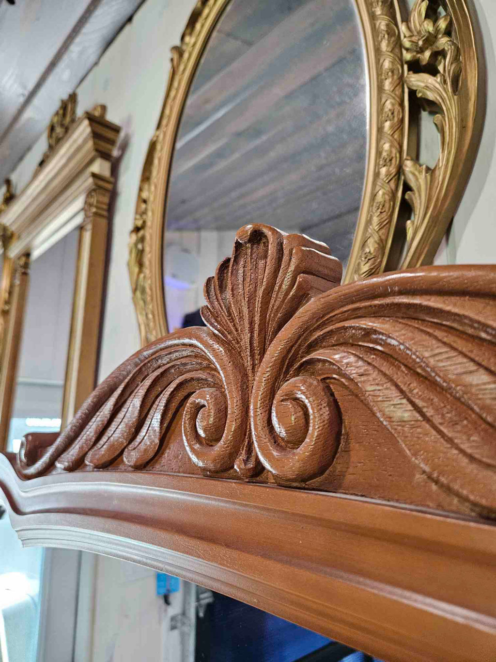 Victoriaville 9 Drawer Dresser