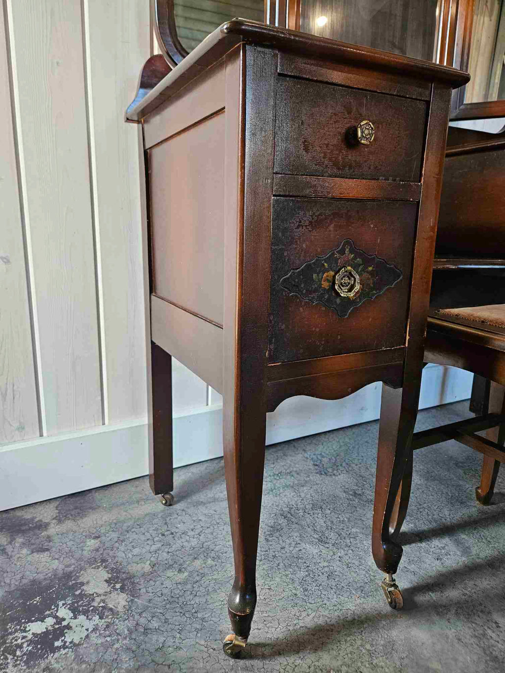 Vanity with 3 Way Mirror