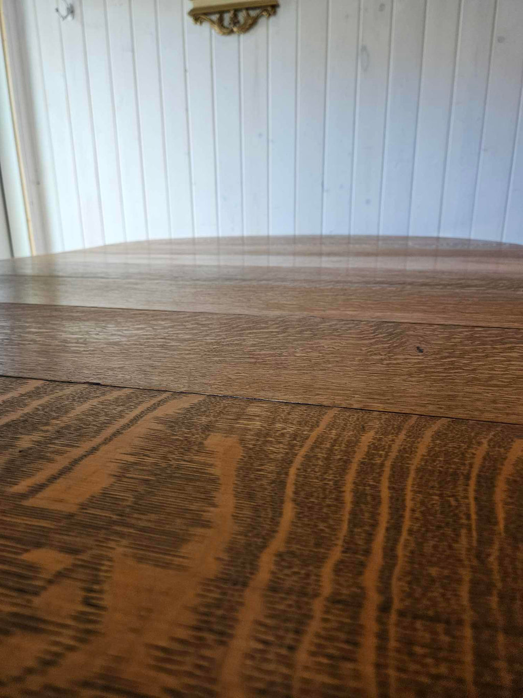 Round Oak Dining Table
