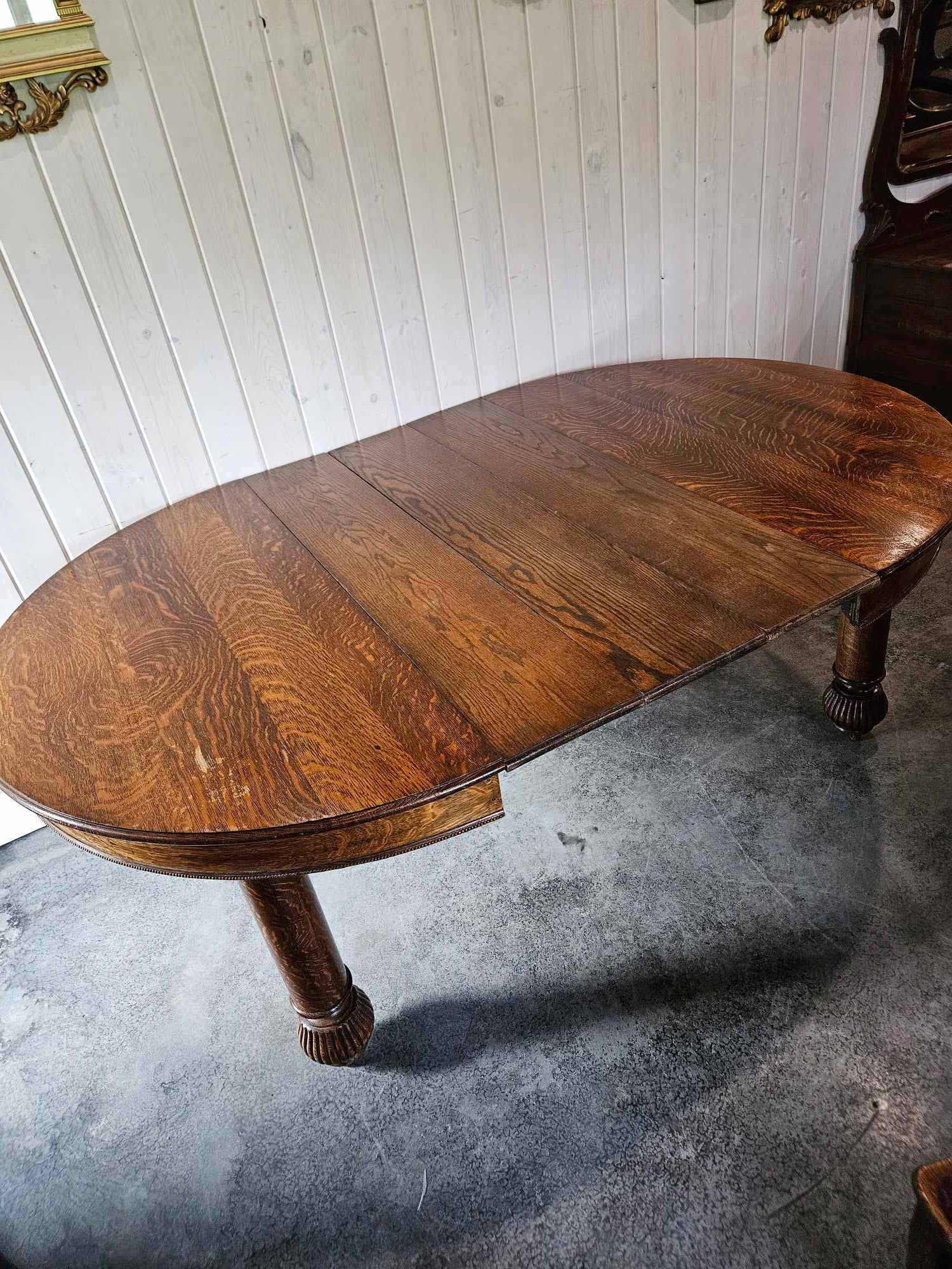 Round Dining Table