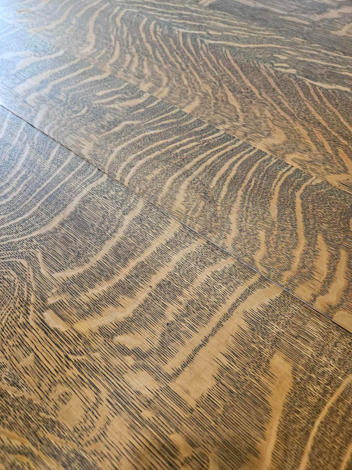 Round Oak Dining Table