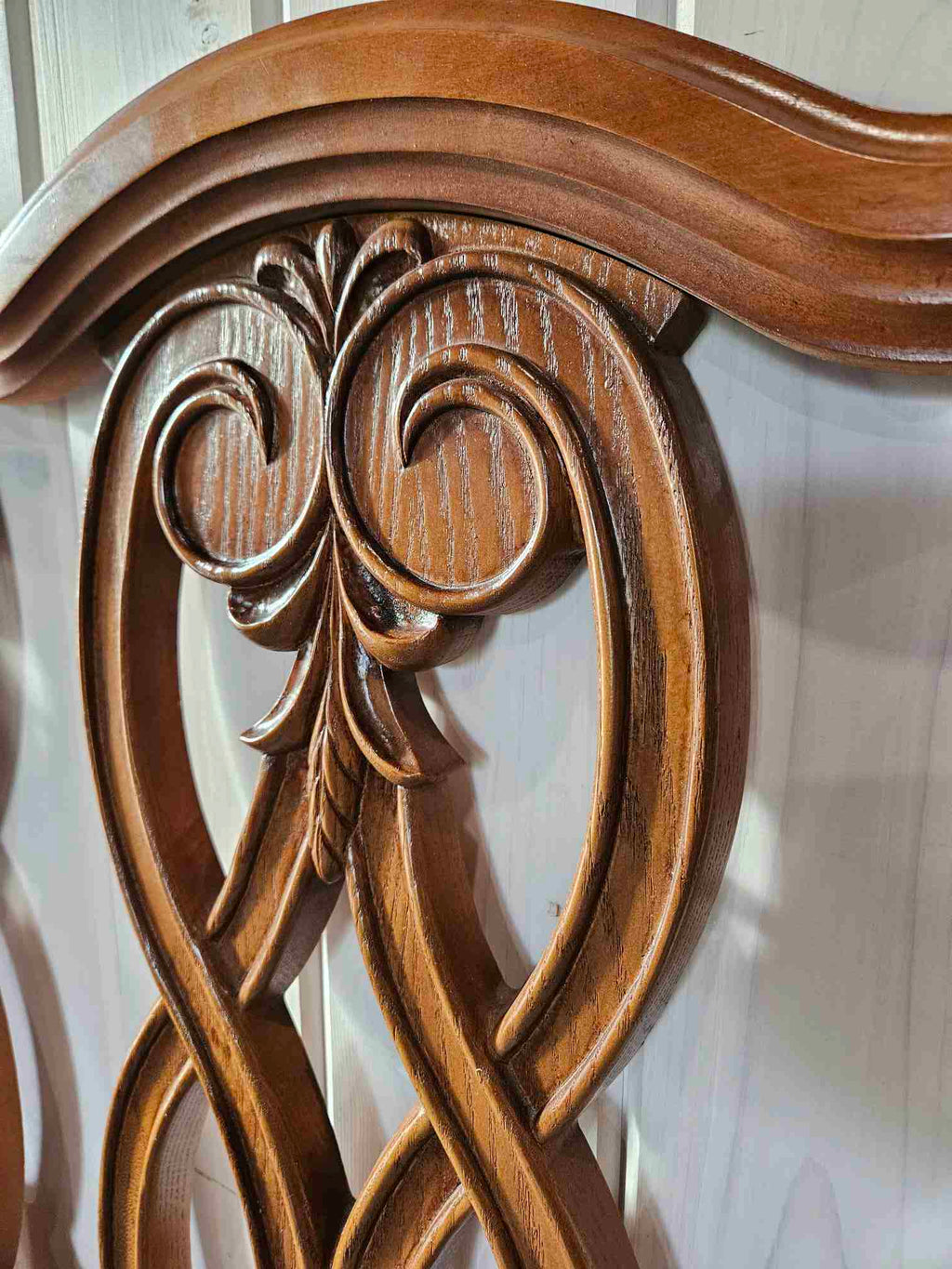 Victoriavilla Queen Head Board