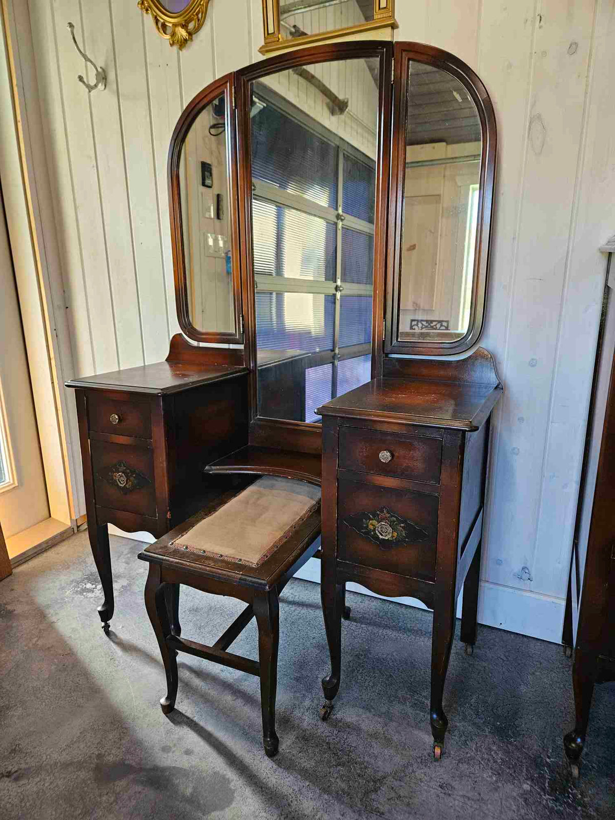 Vanity with 3 Way Mirror