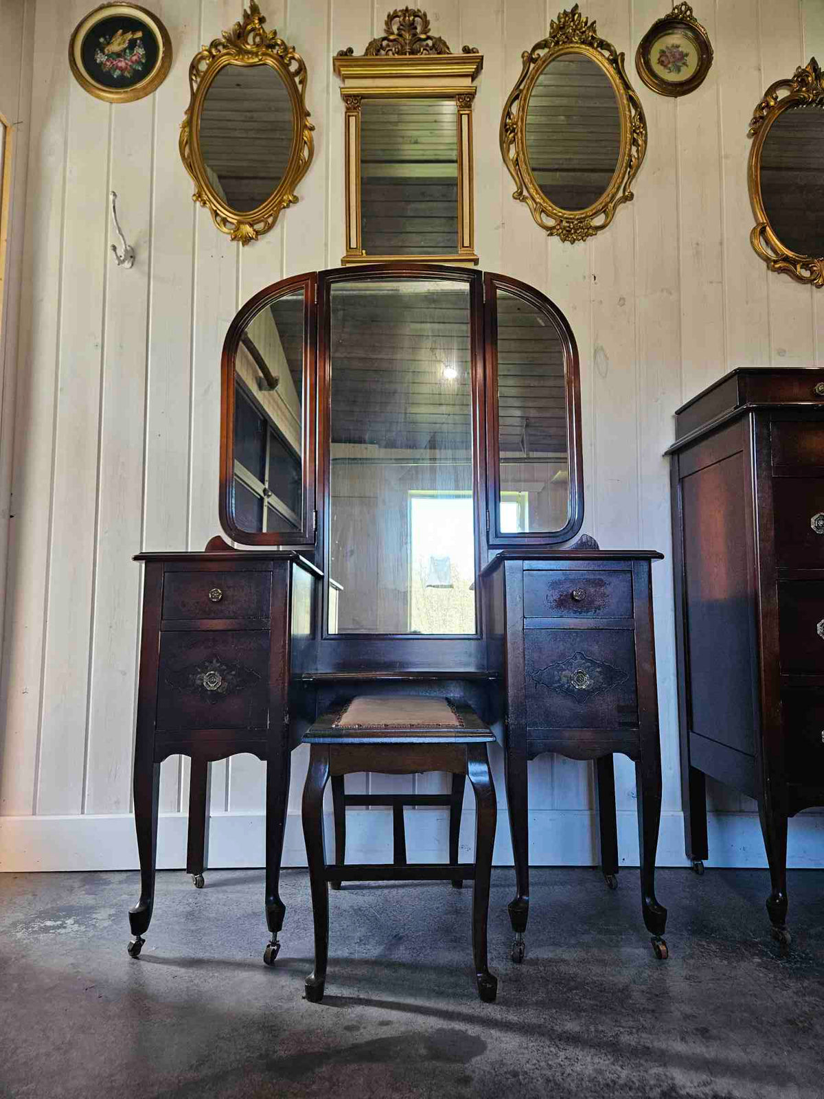 Vanity with 3 Way Mirror