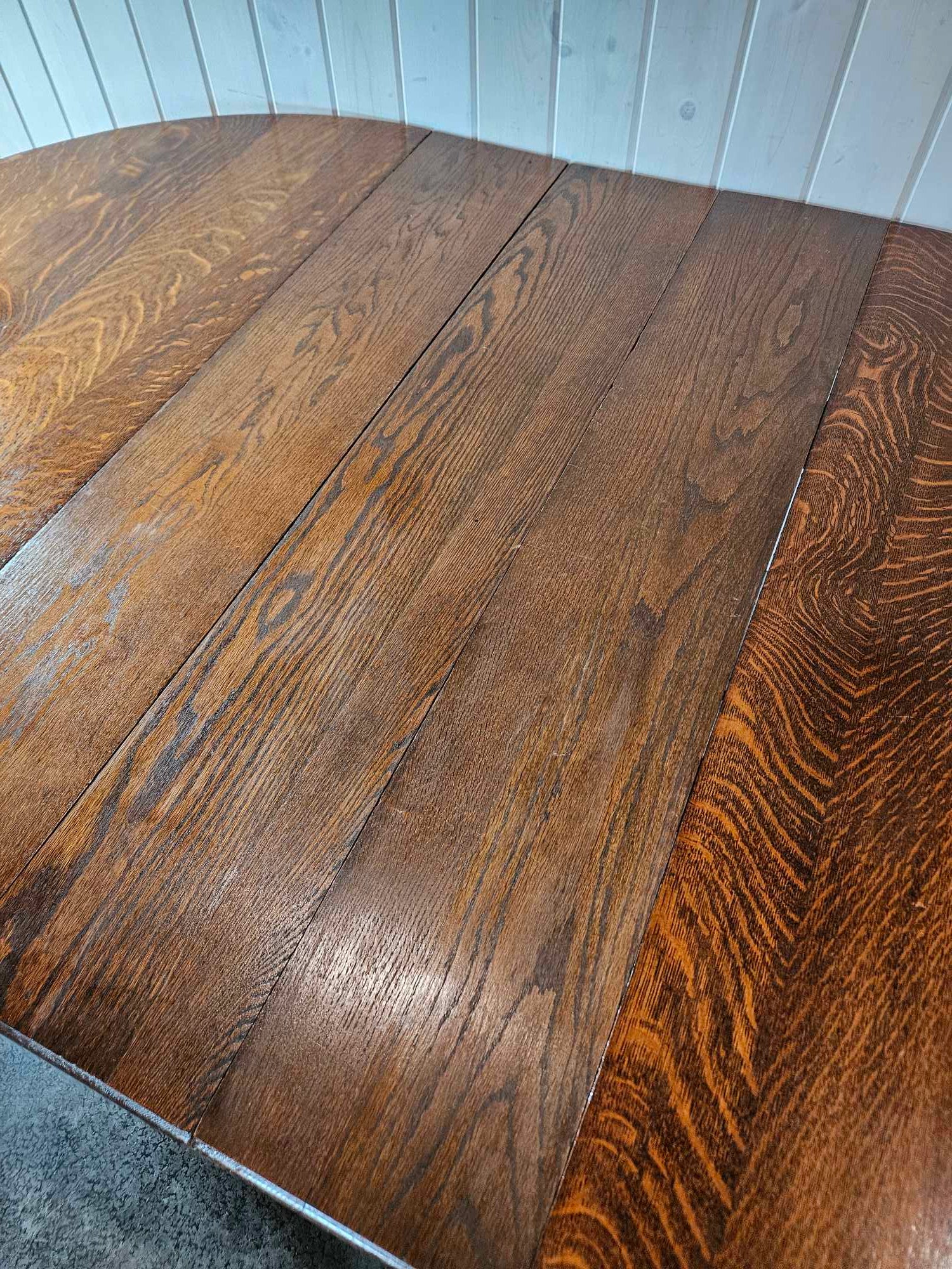 Round Dining Table