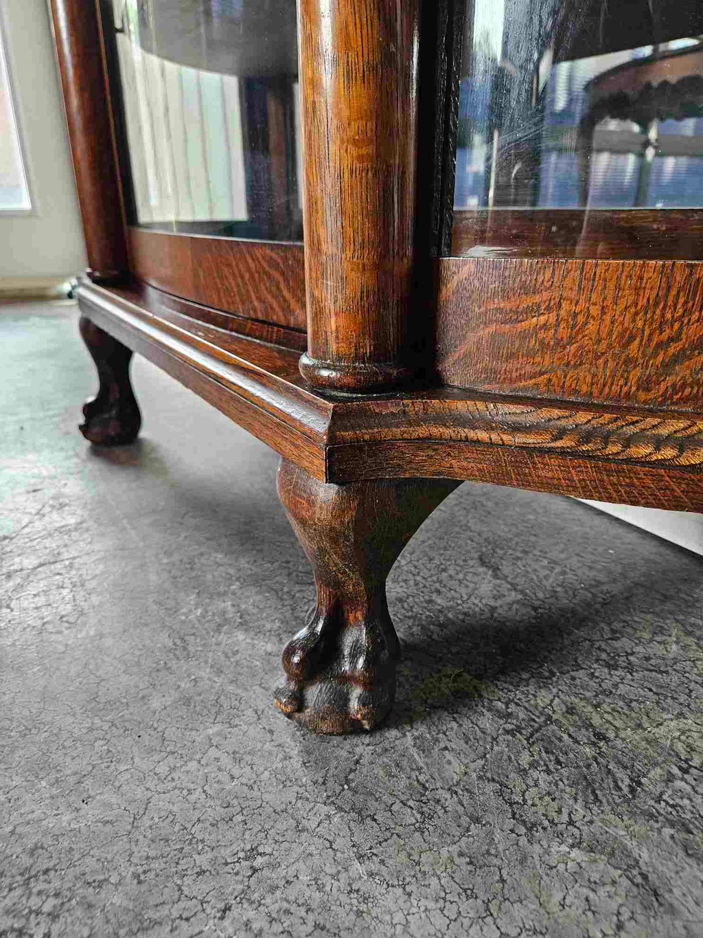 Tiger Oak Curved Display Cabinet