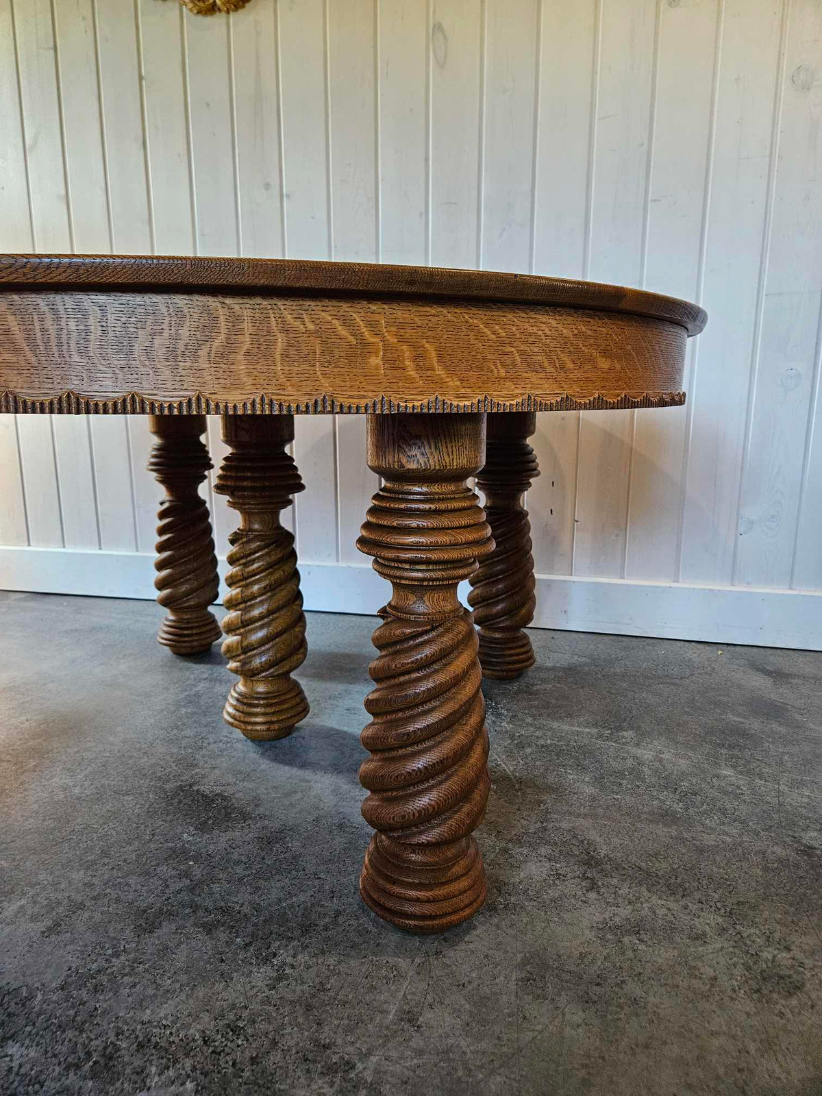 Round Oak Dining Table