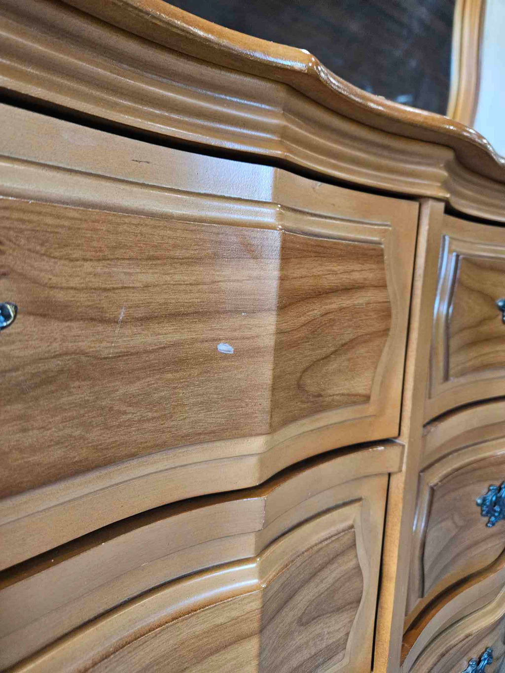 Victoriaville 9 Drawer Dresser