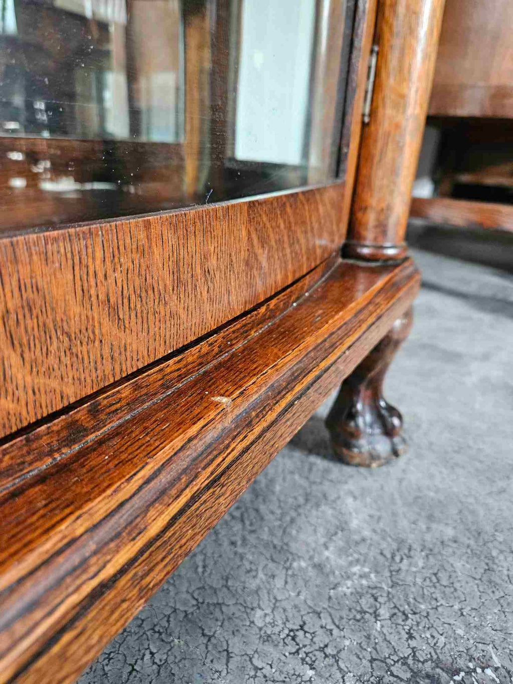 Tiger Oak Curved Display Cabinet
