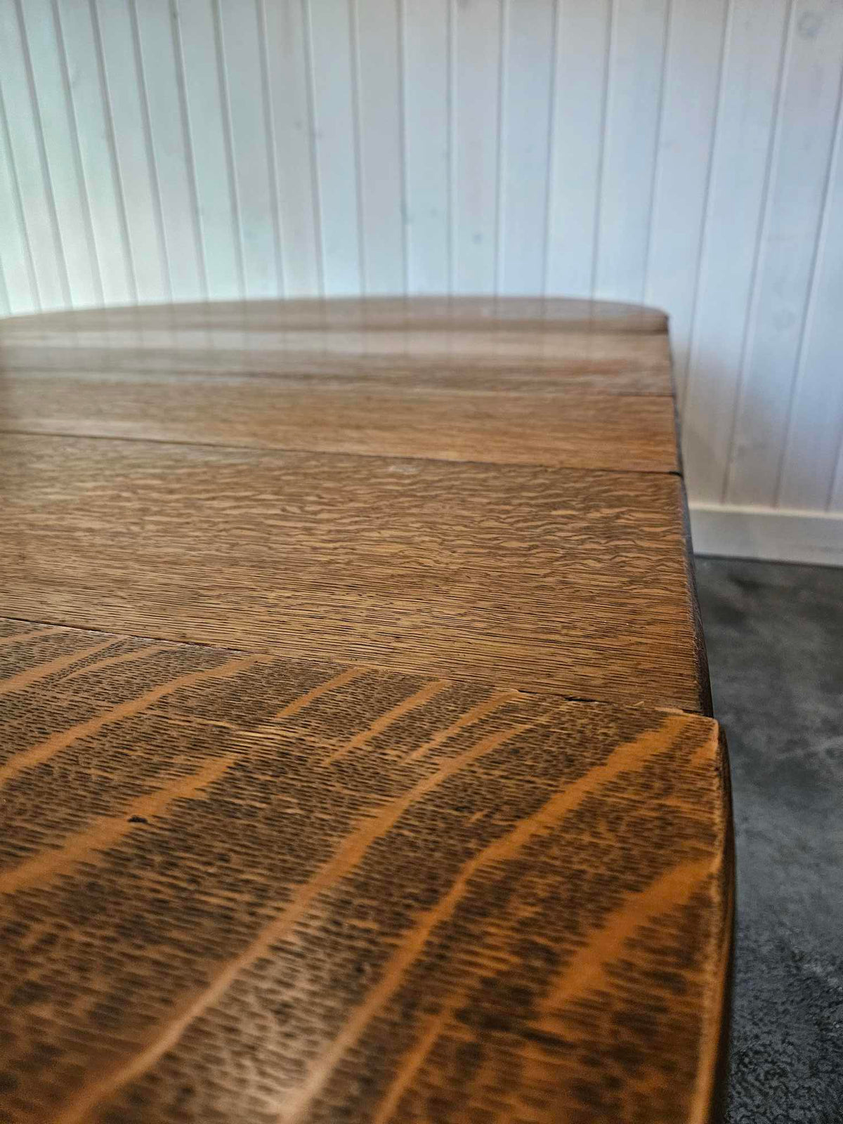 Round Oak Dining Table