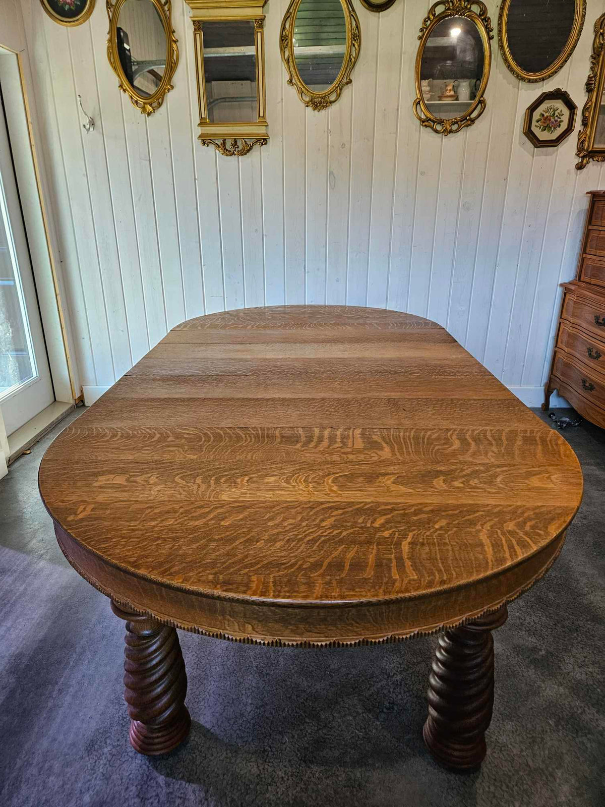 Round Oak Dining Table