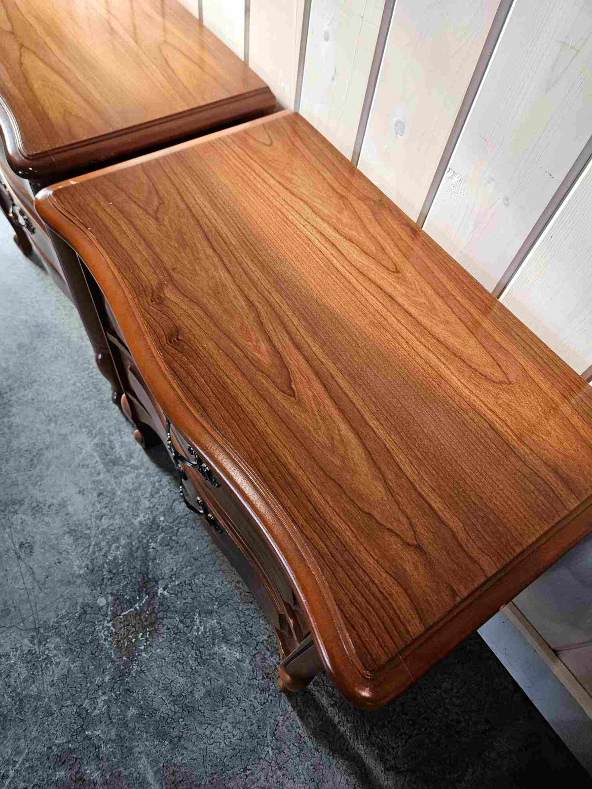 Victoriavilla Nightstands
