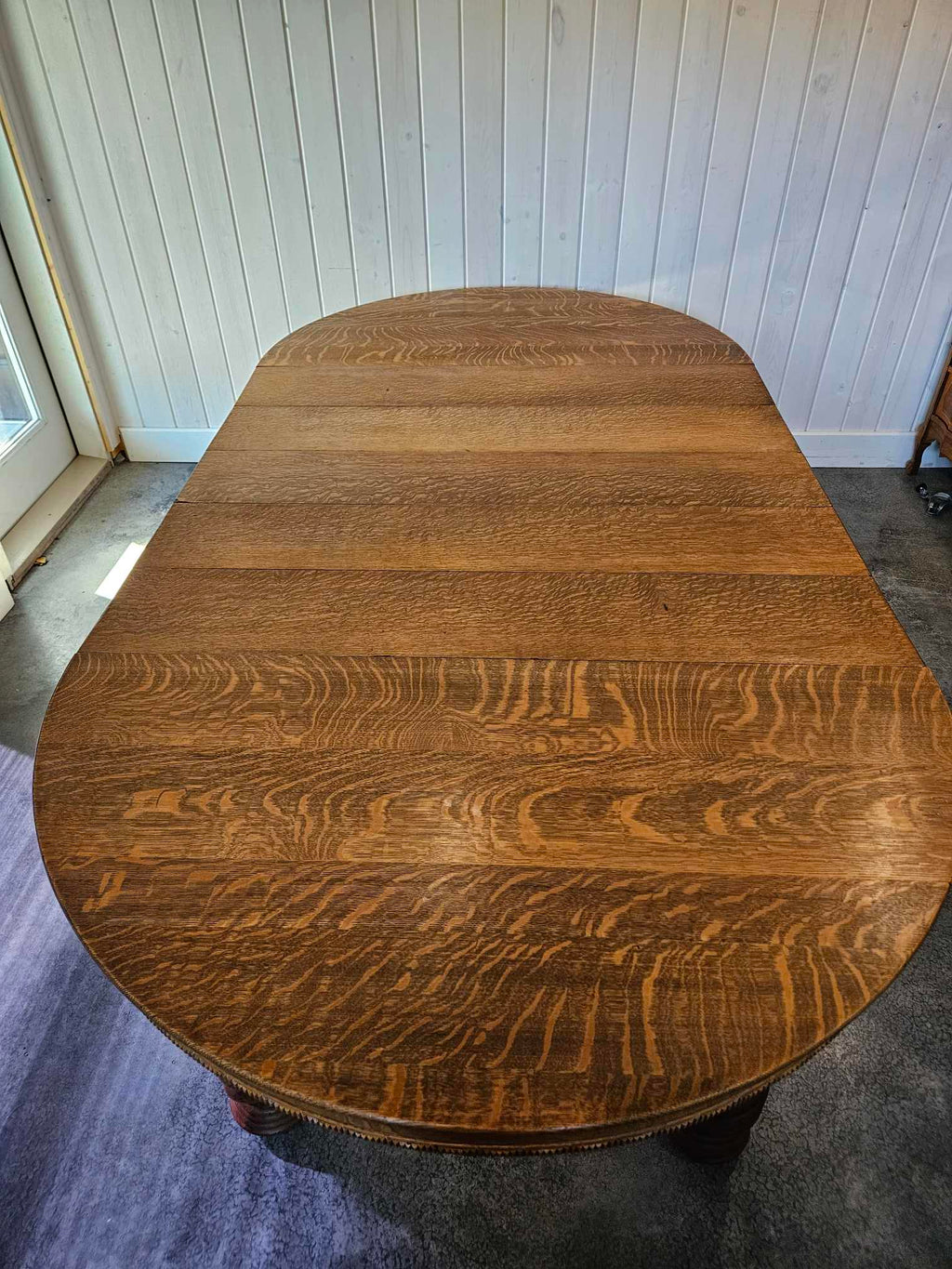 Round Oak Dining Table
