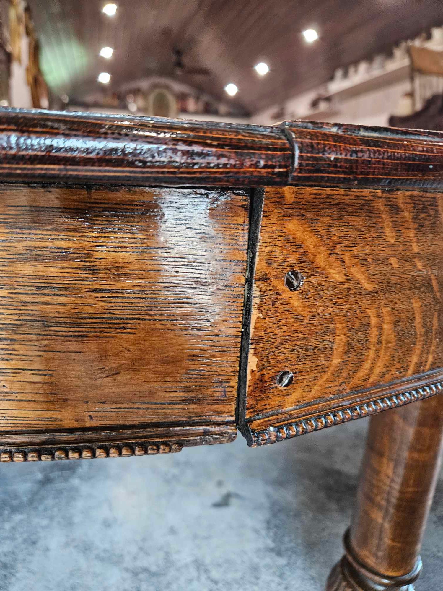 Round Dining Table