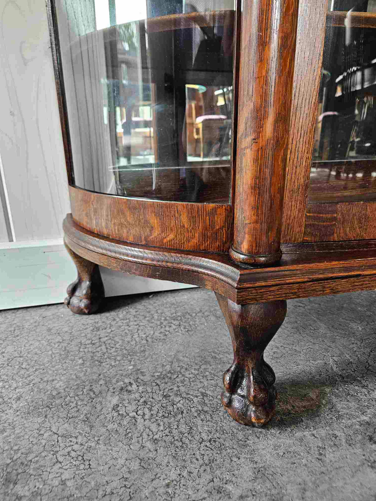 Tiger Oak Curved Display Cabinet