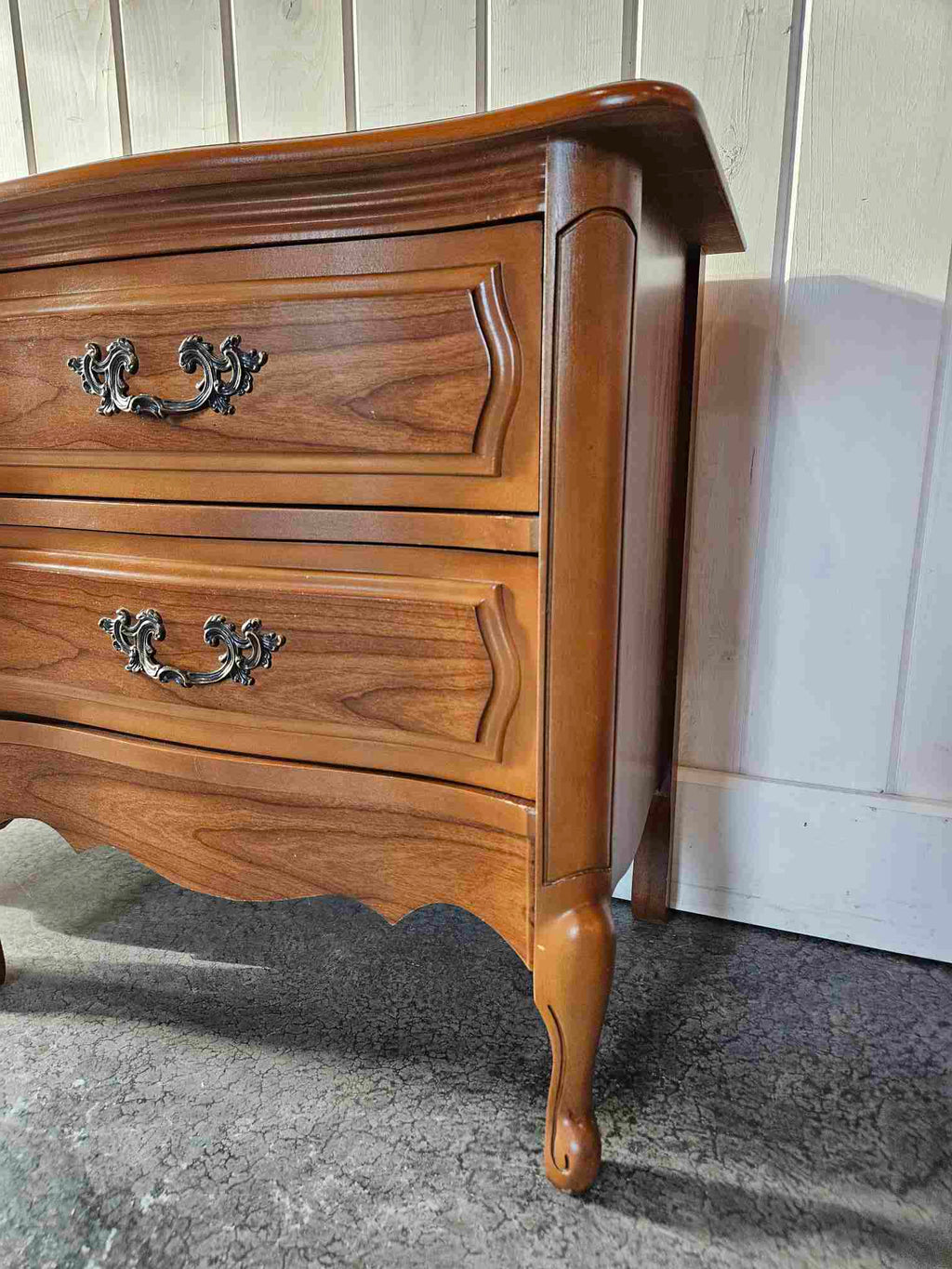 Victoriavilla Nightstands