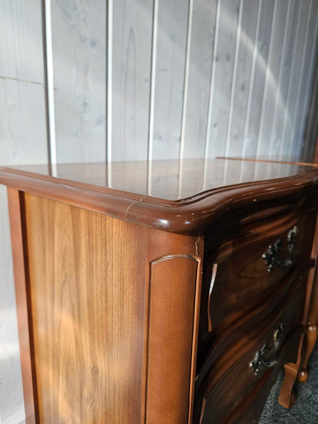 Victoriavilla Nightstands