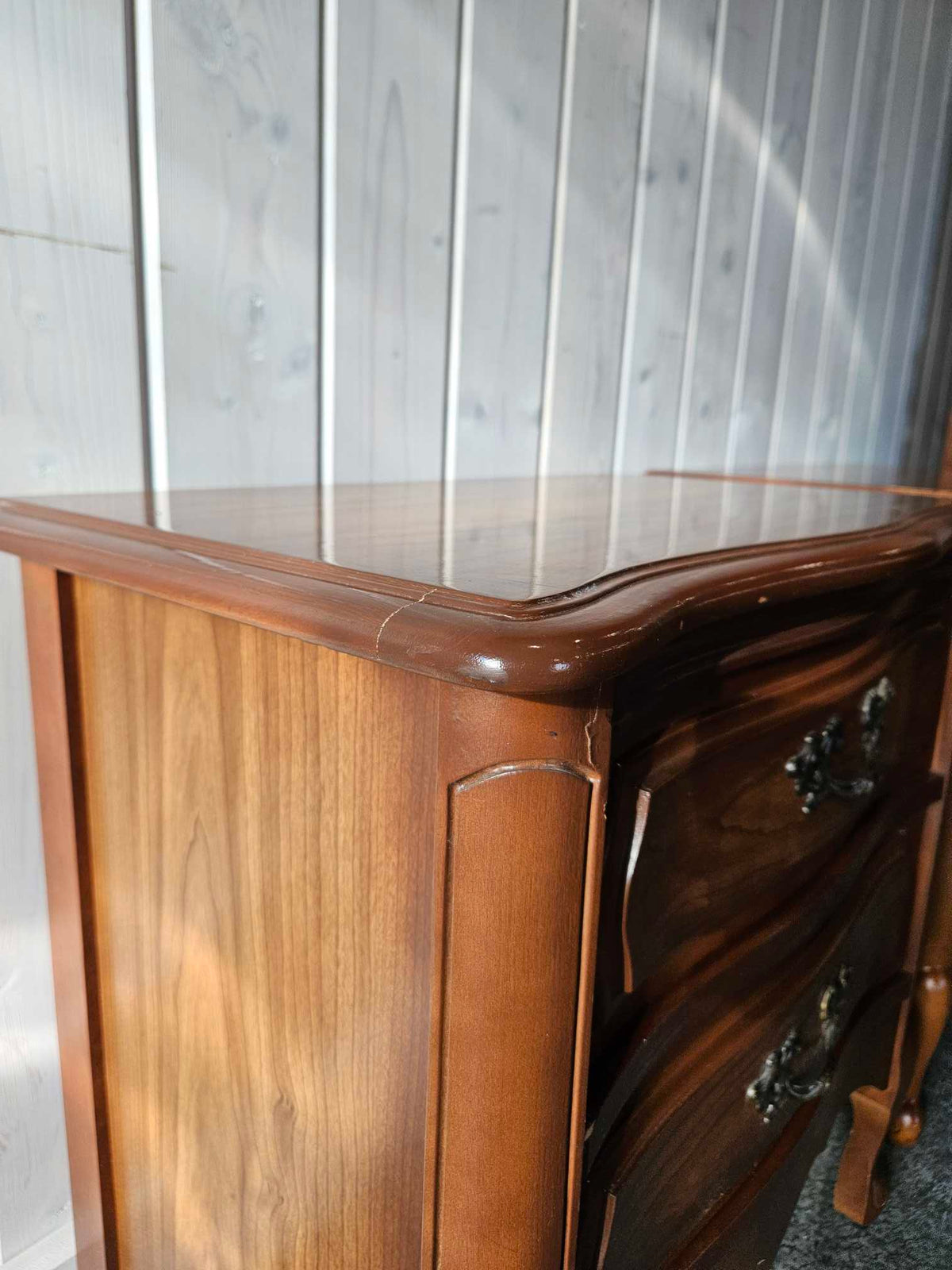 Victoriavilla Nightstands