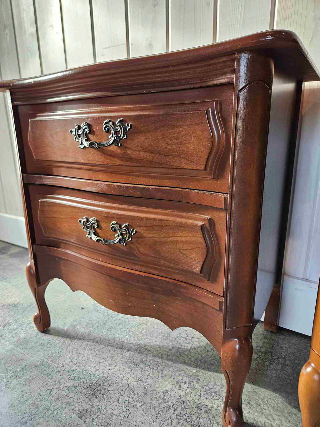 Victoriavilla Nightstands