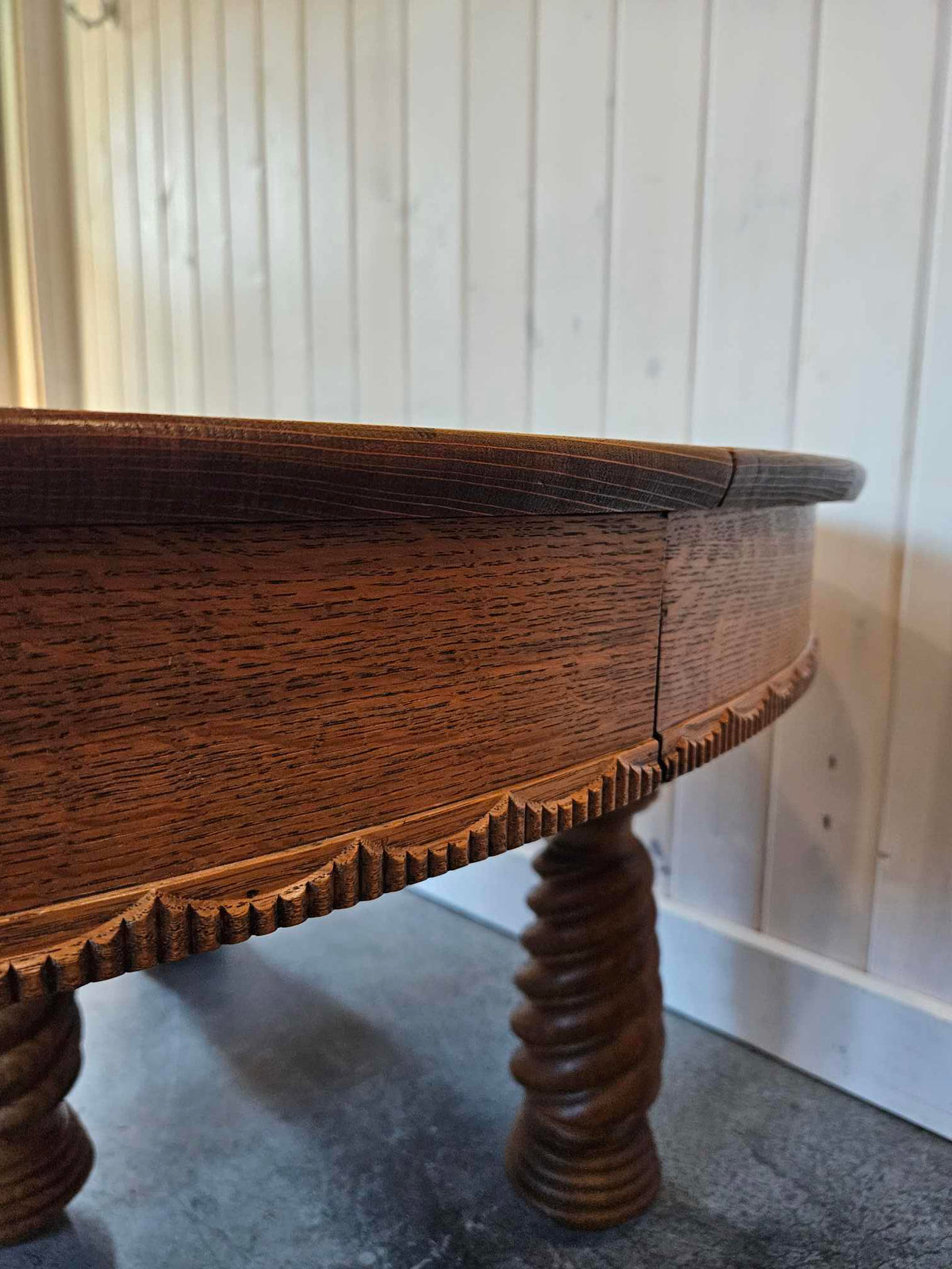 Round Oak Dining Table