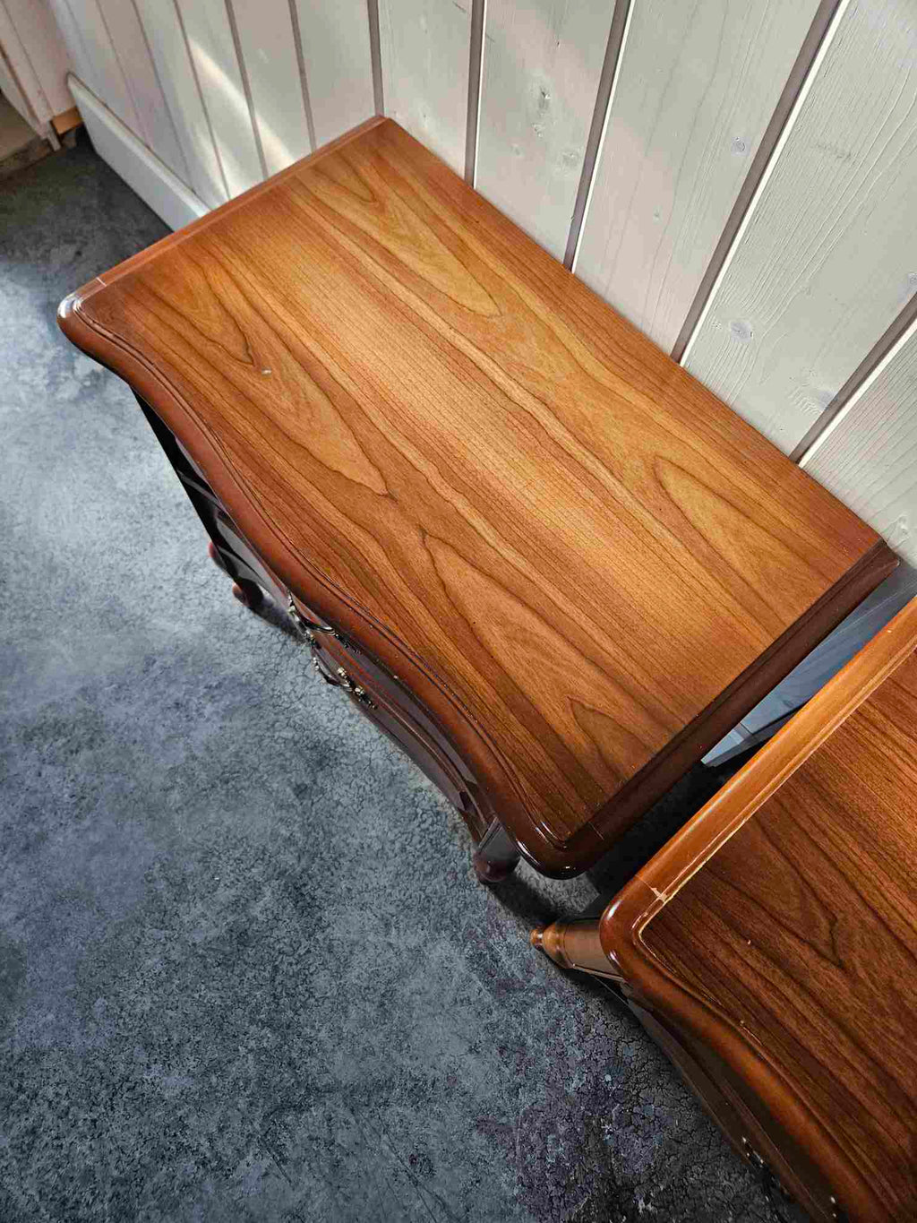 Victoriavilla Nightstands