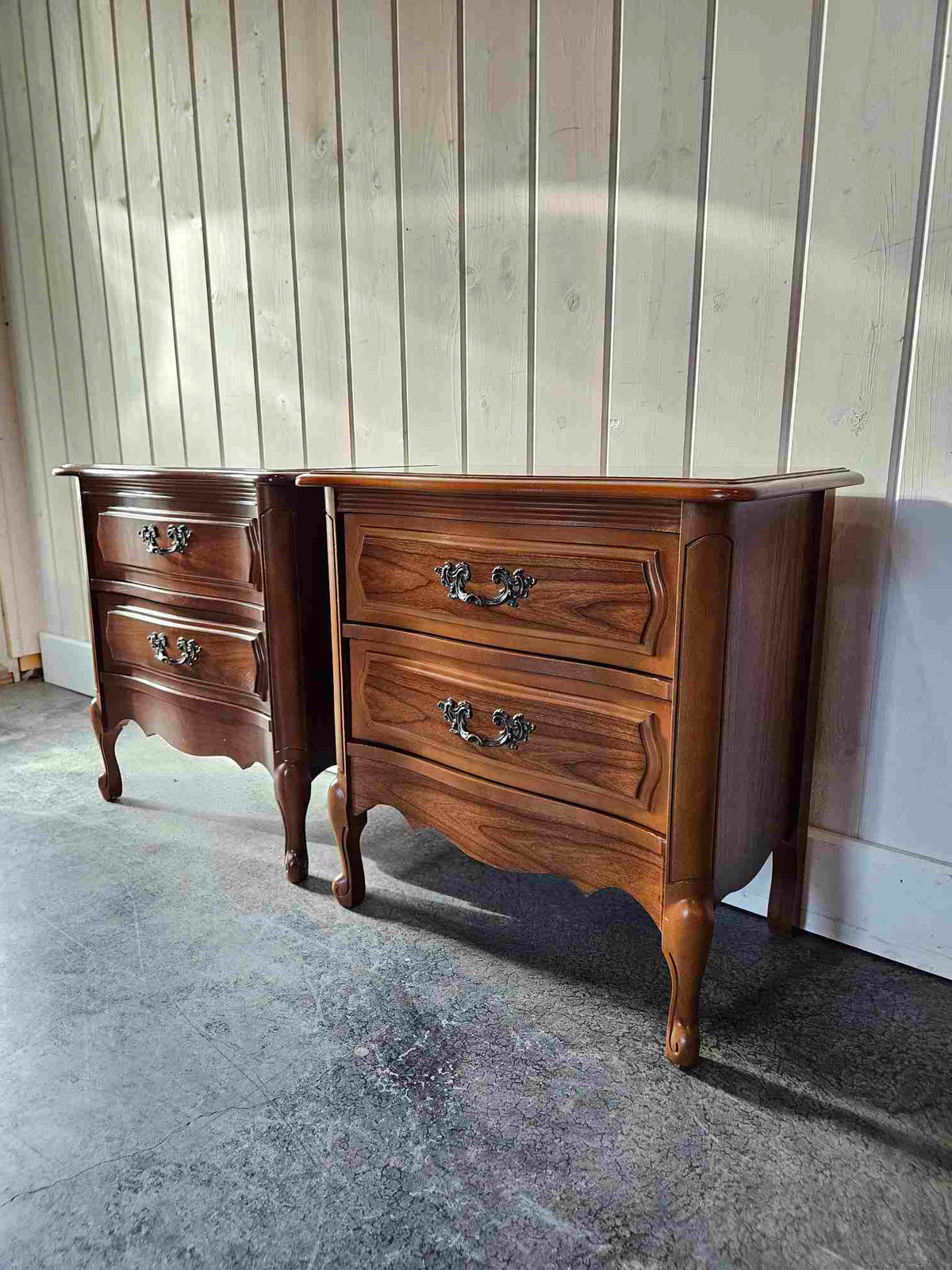 Victoriavilla Nightstands
