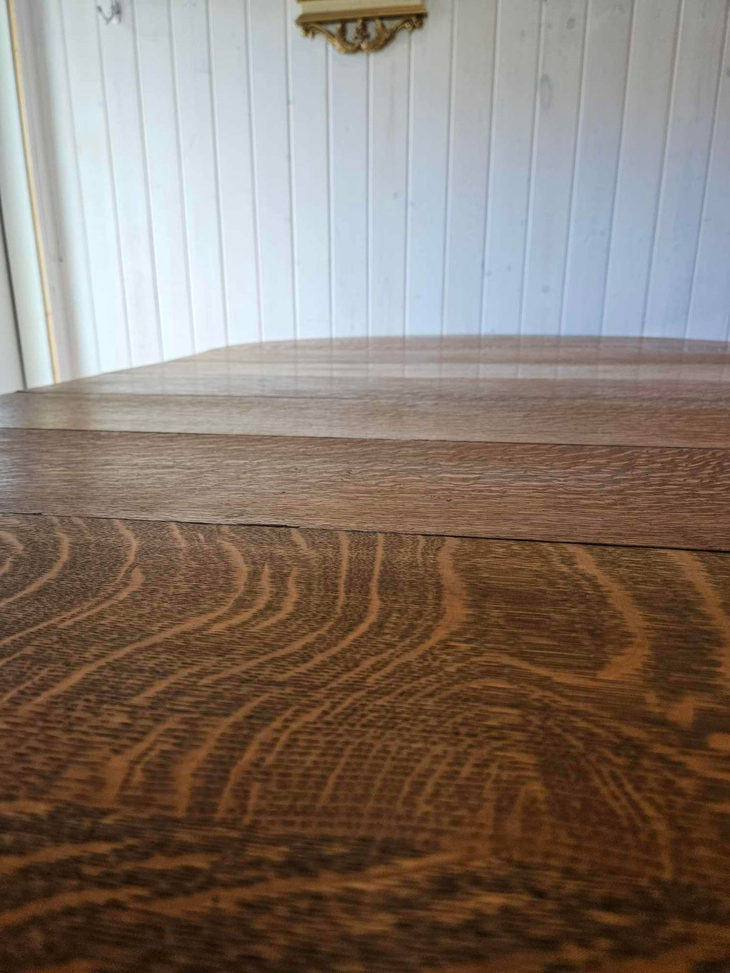 Round Oak Dining Table