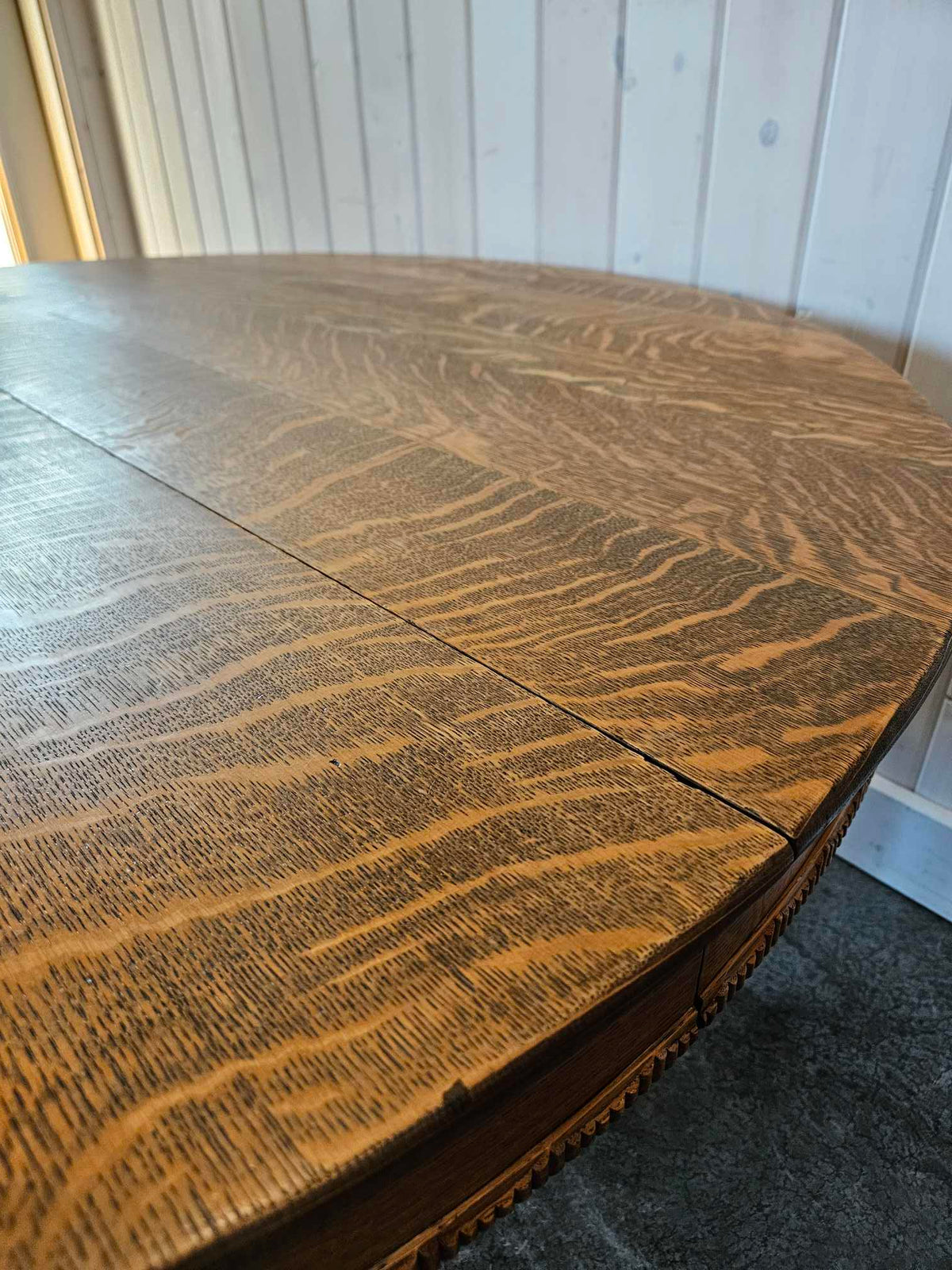 Round Oak Dining Table