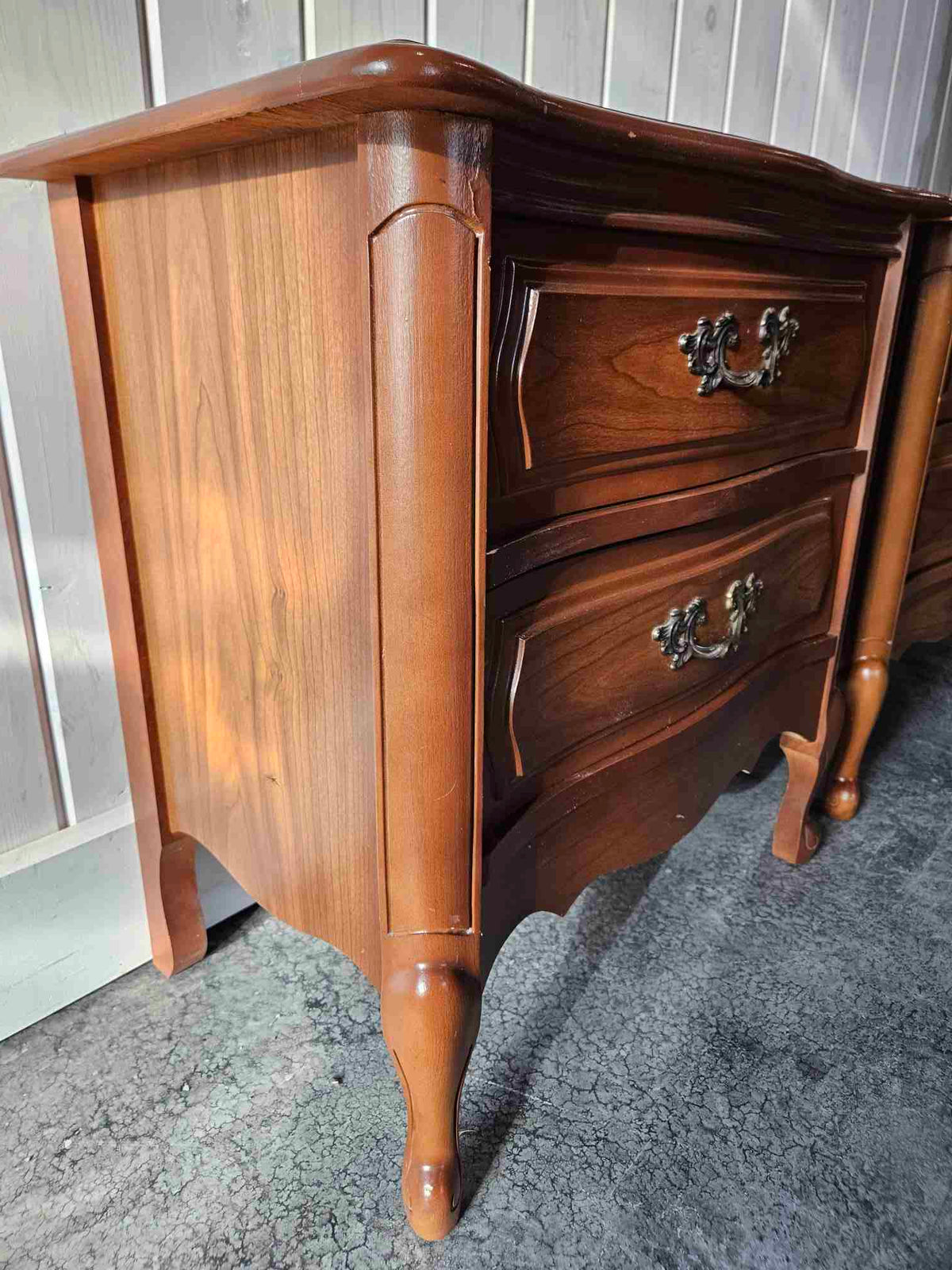 Victoriavilla Nightstands